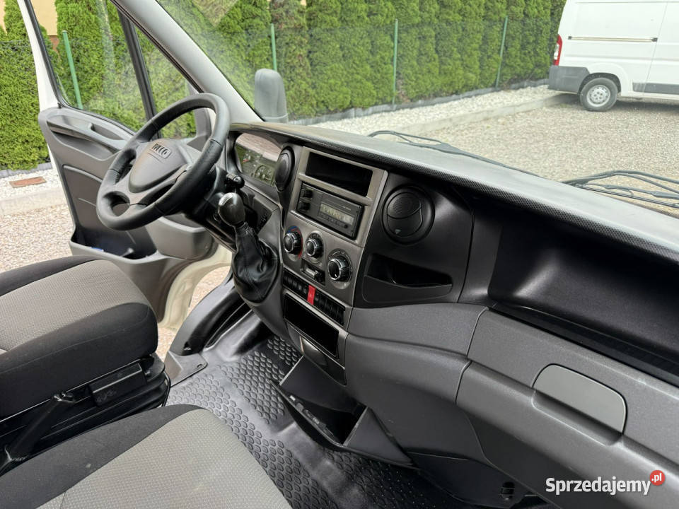 Iveco Daily 35C13 Kiper Wywrot Brygadówka 7Osób ASR (kontrola trakcji) Opoczno