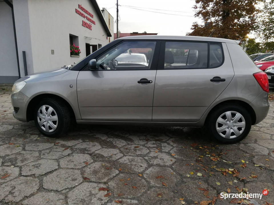 koda Fabia 12 Benzyna 60 2010 Salon 92 1 Samochody osobowe Mielec