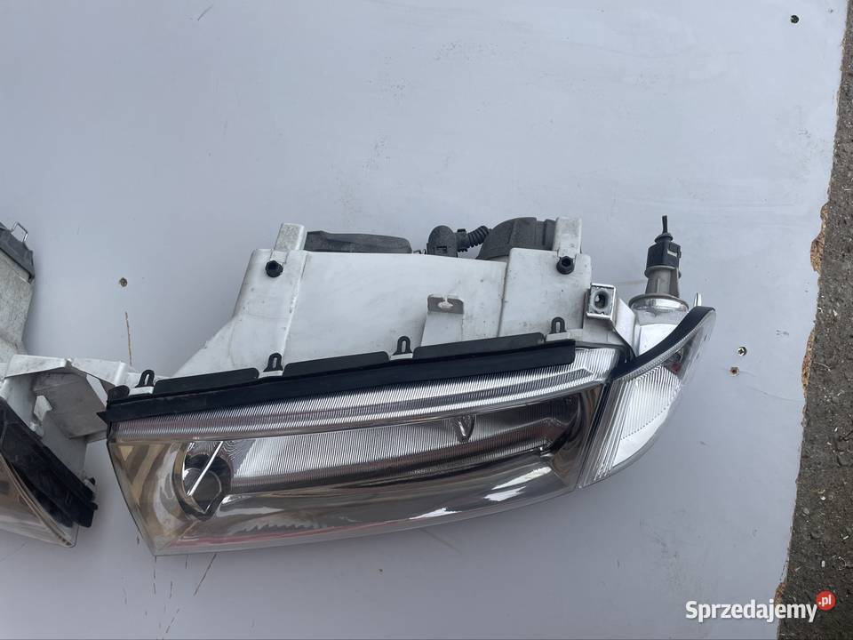 Reflektor lampa przód lewa prawa skoda octavia I Szczecin sprzedam