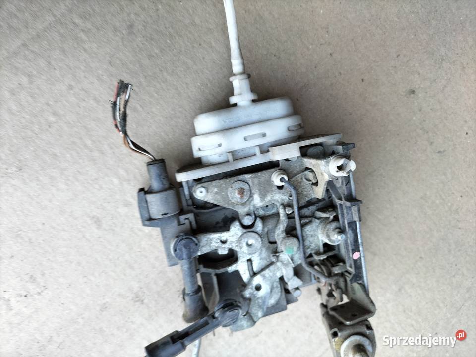 AUDI A4B5 A4 B5 ZAMEK DRZWI PRAWY PRZÓD osobowe