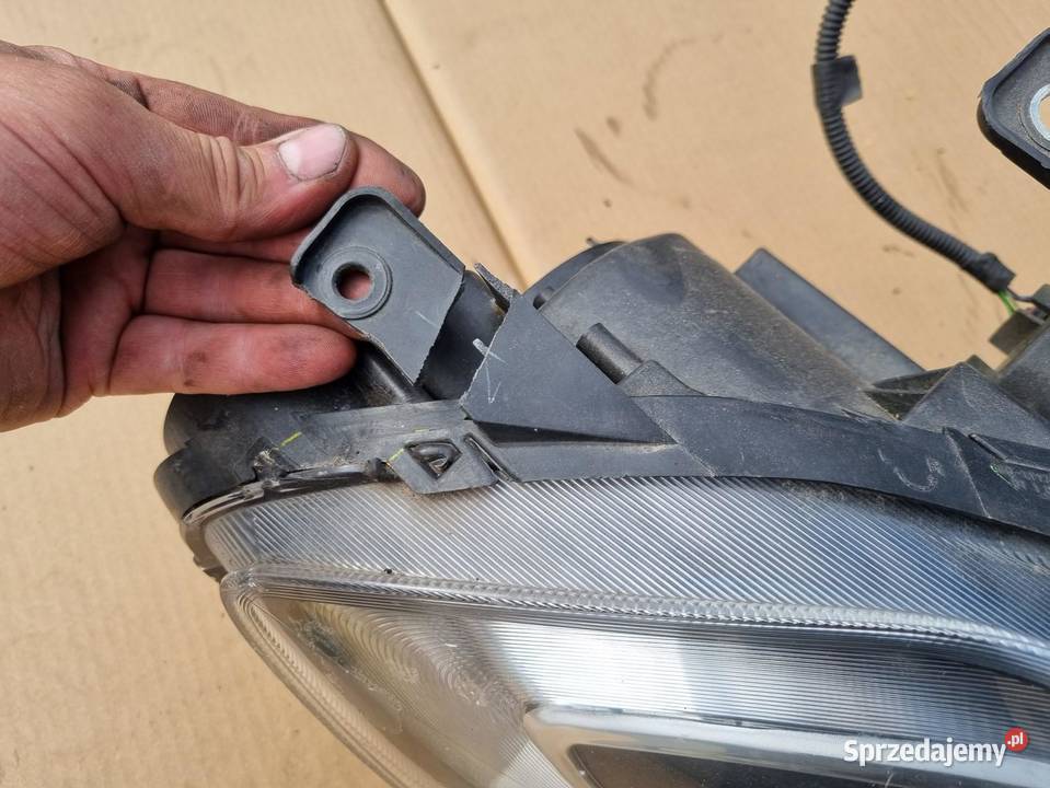 LAMPA PRAWA PRZEDNIA PRZÓD LANCIA DELTA III EURO Lampy przednie