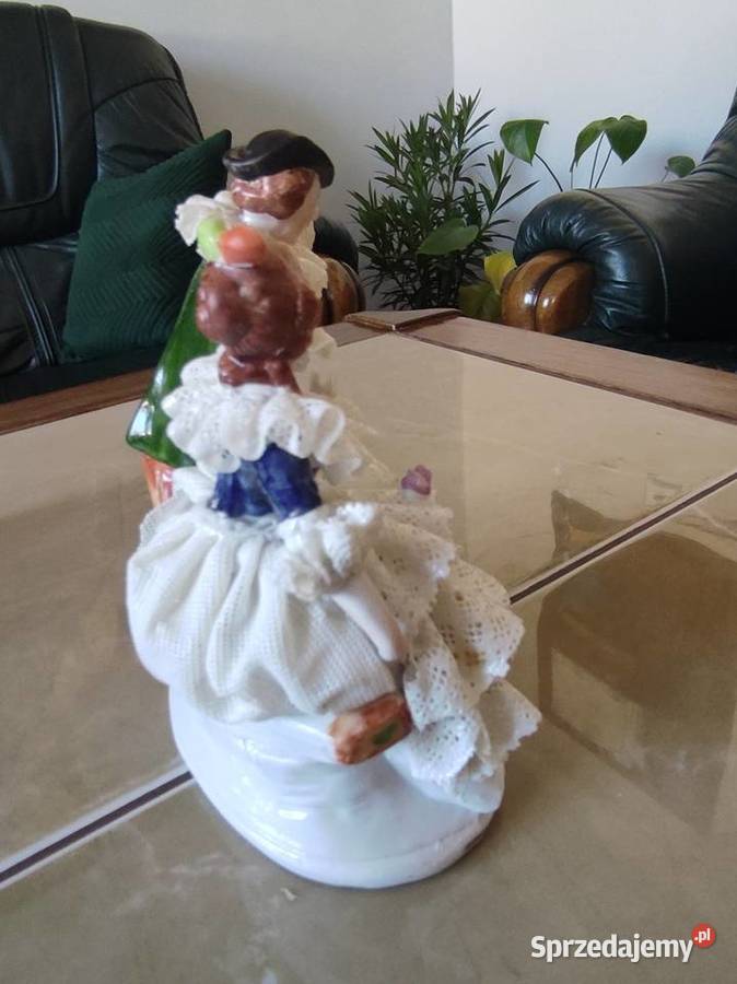 Porcelanowa antyczna figurka koronki lubelskie Janów Lubelski sprzedam