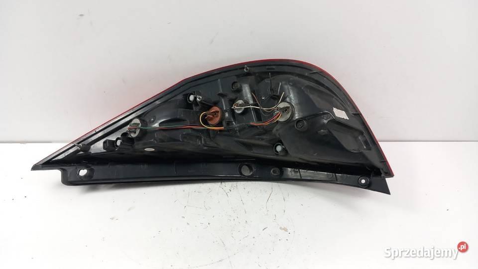 HYUNDAI I30 I LIFT HB KOMBI LAMPA TYŁ LEWA osobowe Zbierkowo
