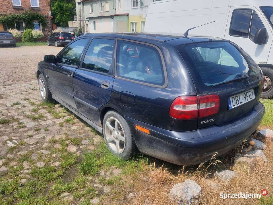 Sprzedam Volvo v40 2001 4/5 Piotrowice sprzedam