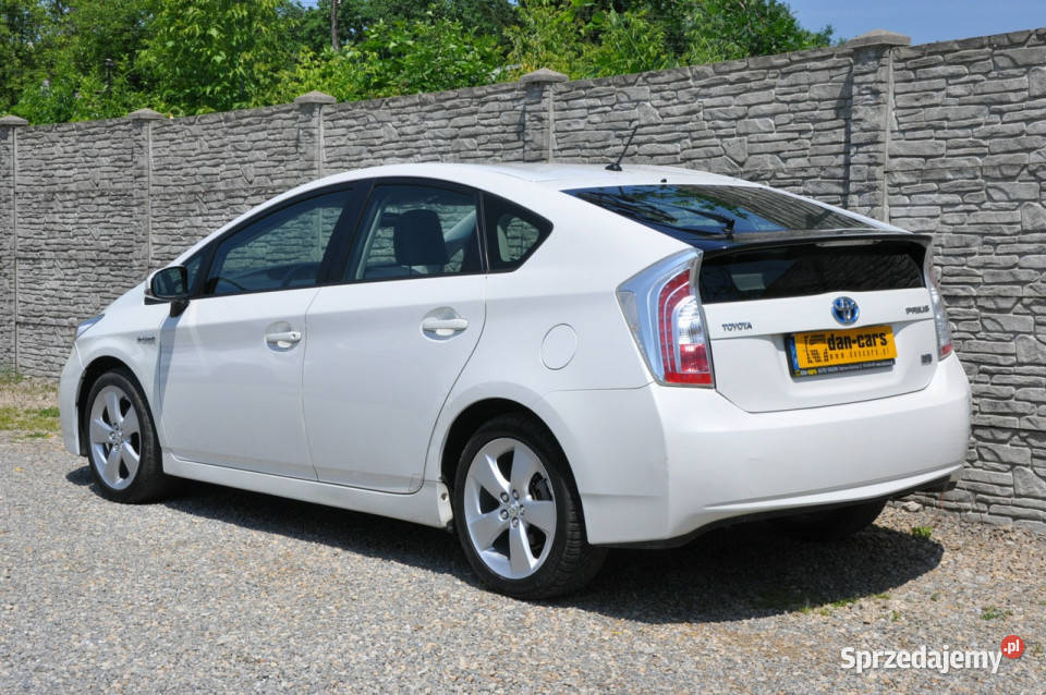 Toyota Prius 18 136 Lift Dynamic Oryginał Mały 136KM