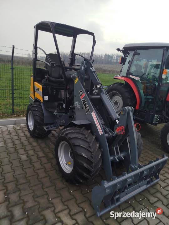 Ładowarka Giant G2300 HD przegubowa 4x4 Piotrków Trybunalski