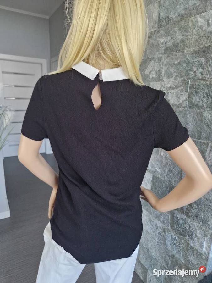 Bluzka sweterek z białym kołnierzykiem