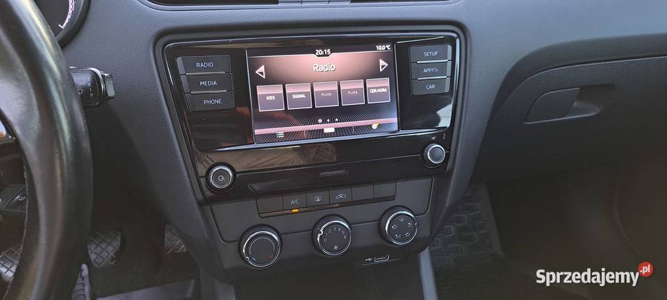 Skoda Octavia 15tsi Salon serwis ASO klima elektryczne szyby Octavia Poznań sprzedam