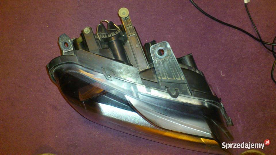Volkswagen Amarok lampa przednia prawa Łódź sprzedam
