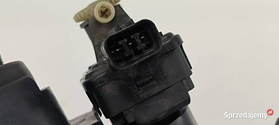 LAMPA PRAWA PRZÓD MAZDA 3 Lipno