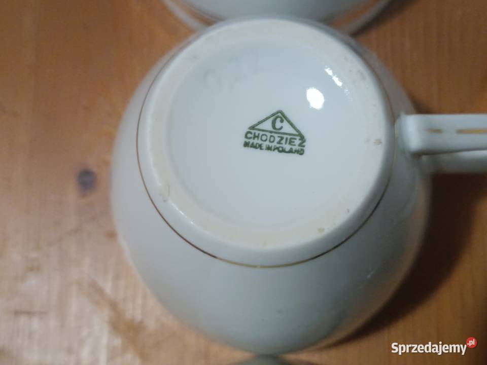 Zestaw 10 filiżanek porcelanowych z złotym sprzedam