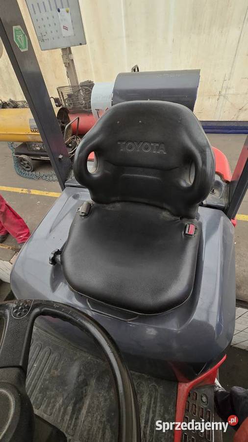 wózek widłowy TOYOTA 7FG25 25tony TRIPLEX gaz Wózki widłowe Ligota Turawska