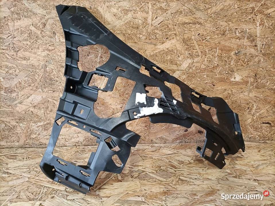 MERCEDES W206 21 ŚLIZG MOCOWANIE ZDERZAKA PRAWY osobowe Pleszew