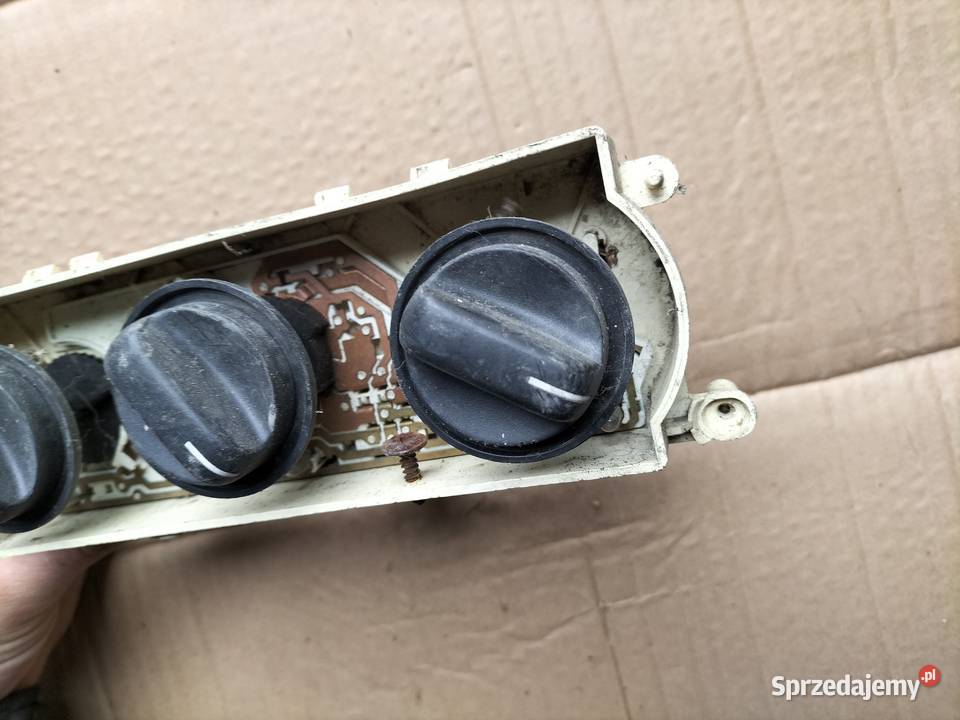 Panel nawiewu Opel Vectra B 6081F1A OPEL Kamień-Kolonia