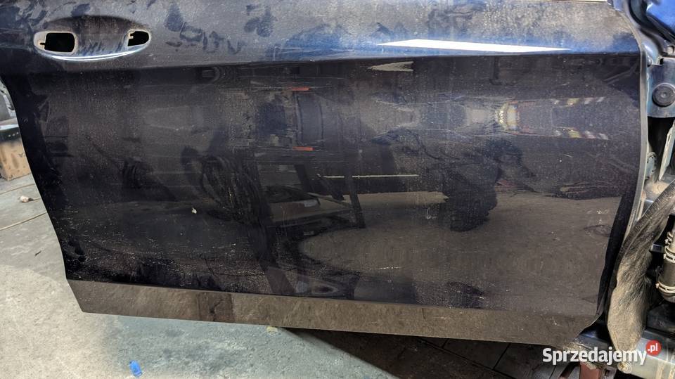 Mercedes w205 drzwi prawe przednie 890
