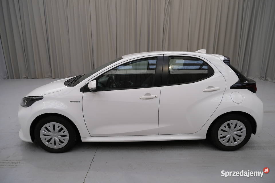 TOYOTA YARIS 2021 149000 ccm 80 Rok produkcji 2021 Ursynów