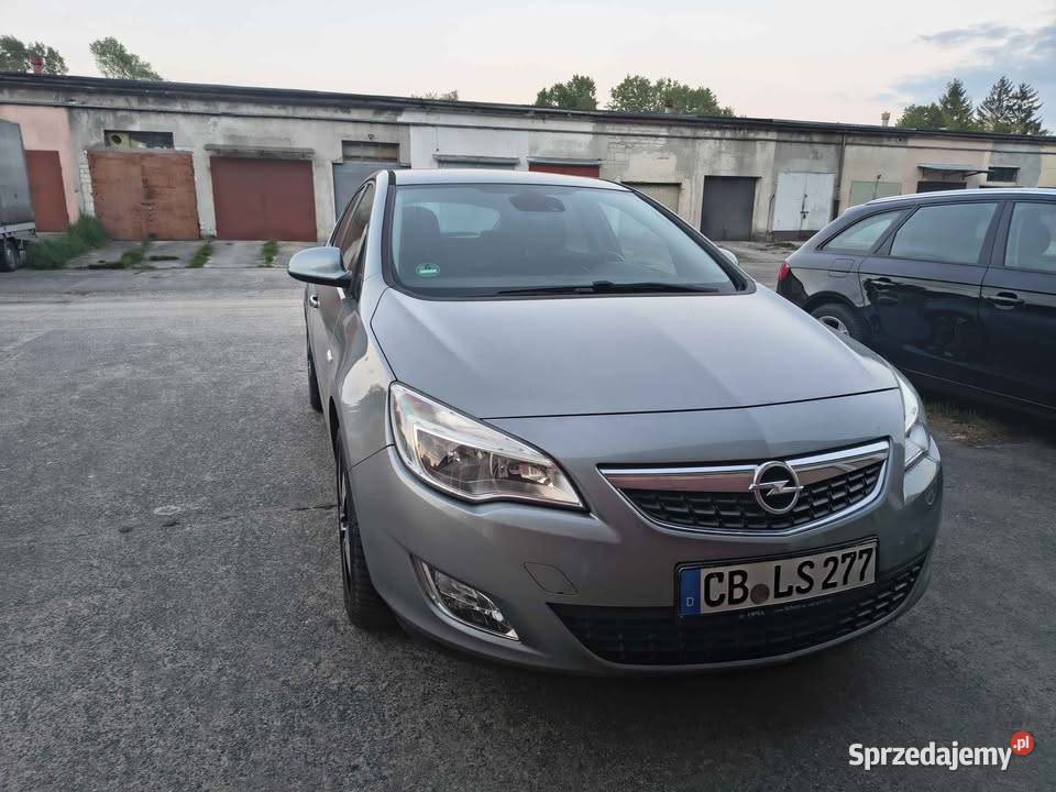 Opel Astra 14 Turbo 140 2011r 1364cm3 Żagań