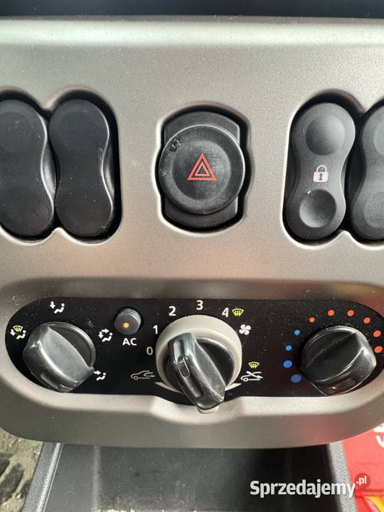 Dacia Logan 2012 16 klima łódzkie Zgierz