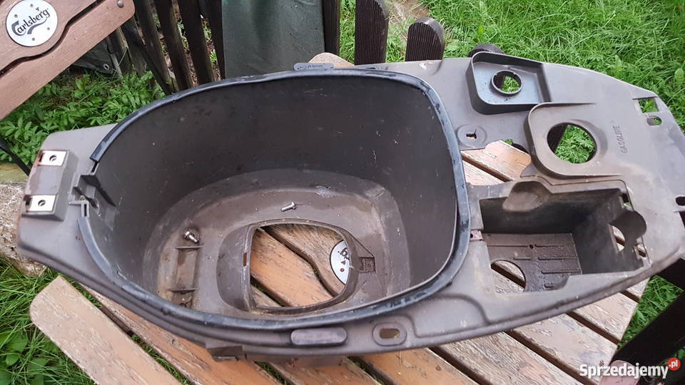 Schowek pod siedzieniem Piaggio Sfera małopolskie Pcim