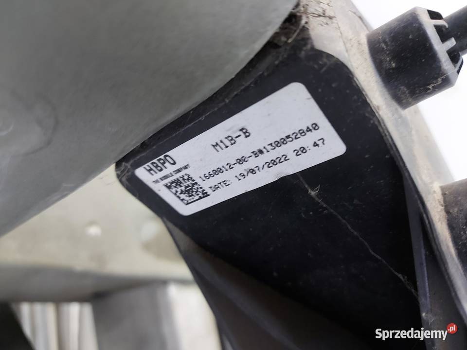 TESLA MODEL Y 2022r CHŁODNICE PAS PRZEDNI osobowe sprzedam