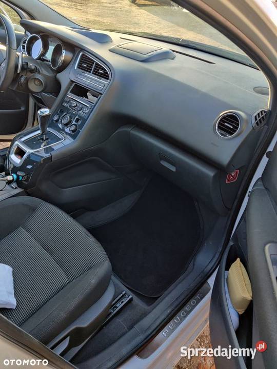 Peugeot 5008 navi hadup panorama Rok produkcji 2010 sprzedam