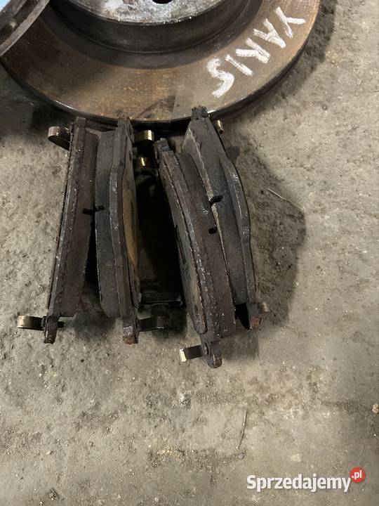 Tarcze klocki przód toyota yaris I 234 mm Kęty
