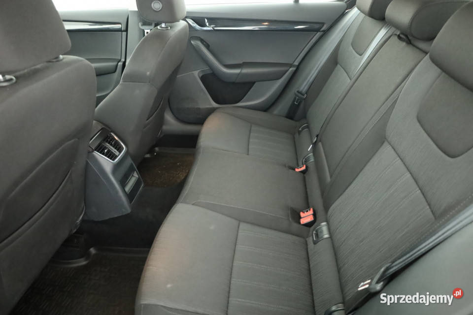 Skoda Octavia 14 TSI światła do jazdy dziennej Piaseczno