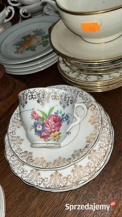 Filiżanka na spodku z 2 talerzykami England 22 Porcelana i szkło Gdańsk