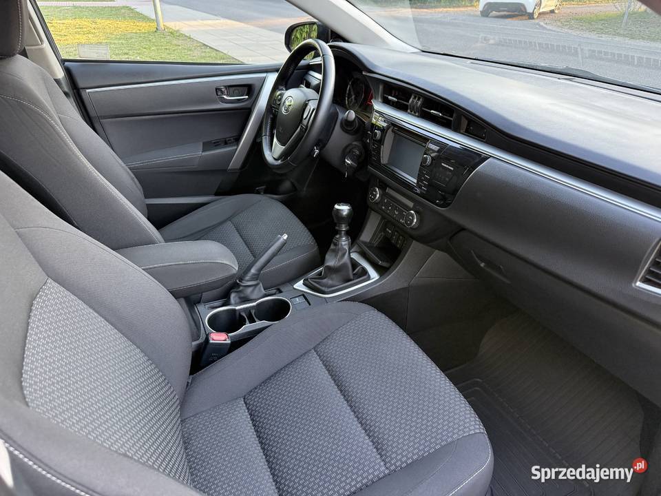 Toyota Corolla 16 benzyna Salon Polska Radzymin