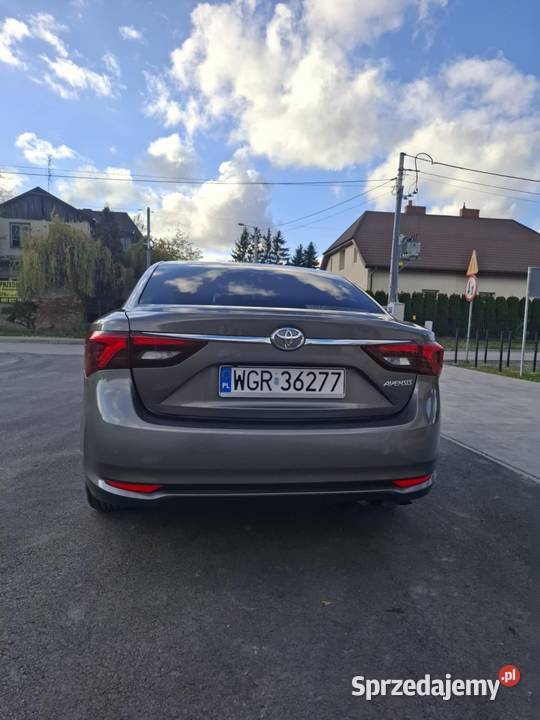 Toyota Avensis III 2017 20 Benzyna 152 Automat gniazdo AUX mazowieckie Grójec sprzedam