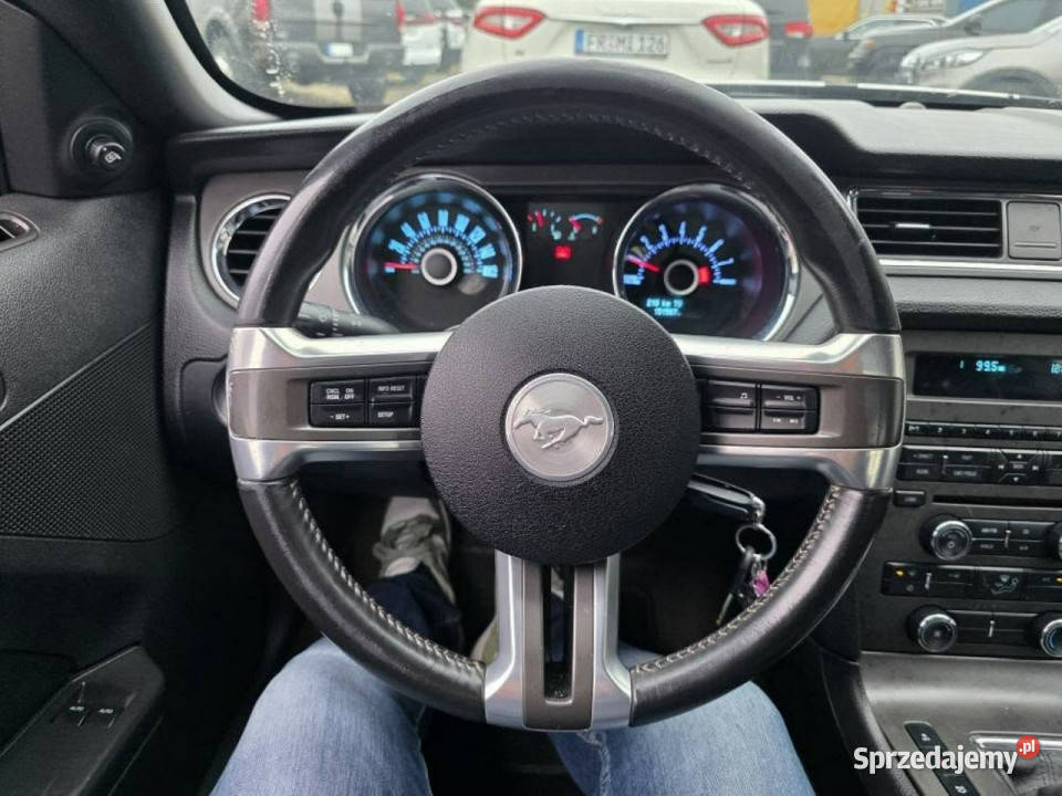 Ford Mustang 37 Benzyna V6 305 Manual Led Xenon reflektory ksenonowe Słupsk