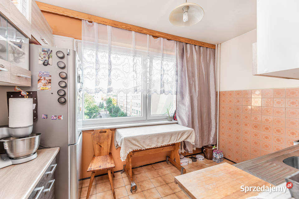 Sprzedam mieszkanie do remontu piwnica Sprzedaż Bełchatów