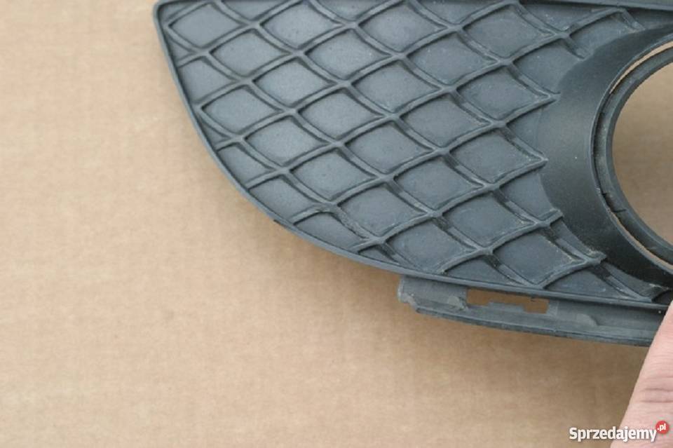 MERCEDES B KLASA KRATKA ZDERZAKA LEWA W246 Karoseria Bieleń