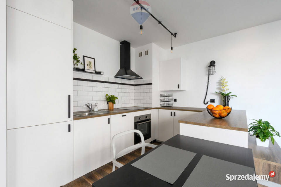 2 pokoje 38 m Park Skaryszewski garaż Piętro 2 Warszawa sprzedam