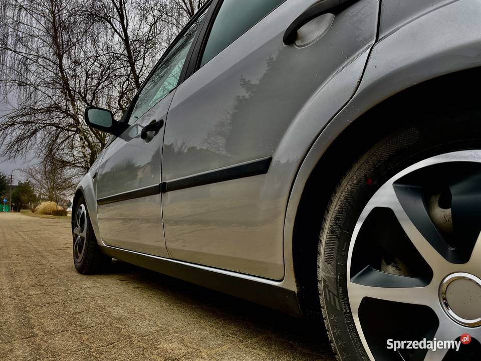 ŚlicznyZadbanyFordFiestaMK62003r14Diesel5DrzwiCar Zduńska Wola