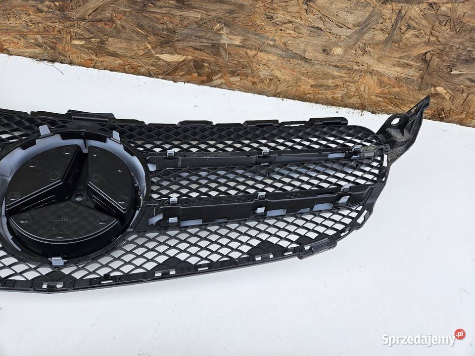 MERCEDES W205 1418 GRILL ATRAPA ZDERZAKA PRZÓD osobowe