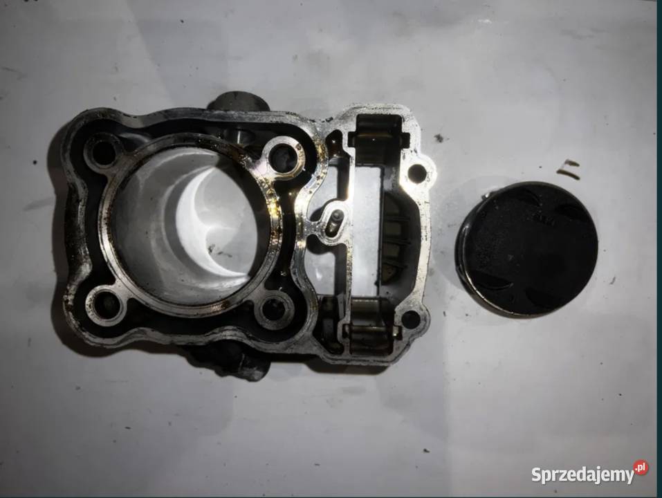 cylinder z tłokiem Honda NTV 700 NT700V RC52E sprzedam