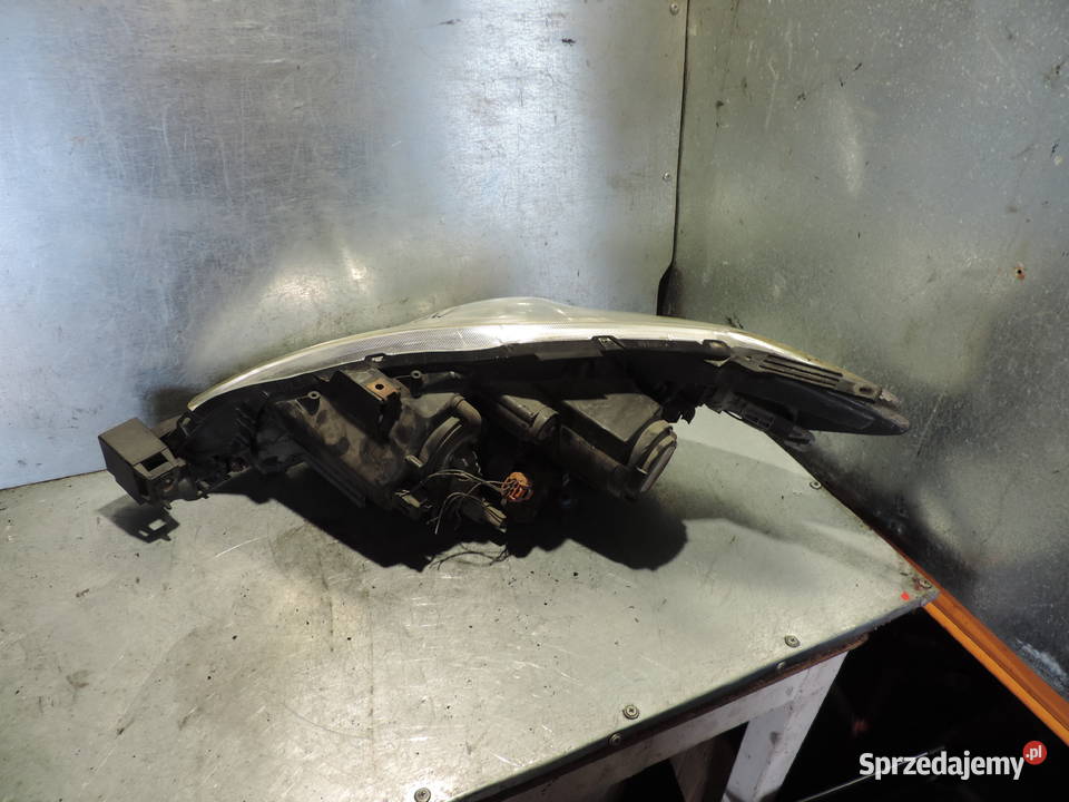 LAMPA PRAWY PRZÓD REFLEKTOR MAZDA 5 XENON Nowy Sącz sprzedam