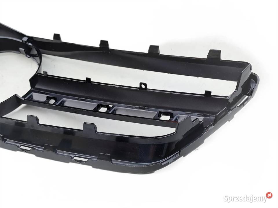 MERCEDES AMG 63 CLS C218 W218 GRILL ATRAPA Motoryzacja