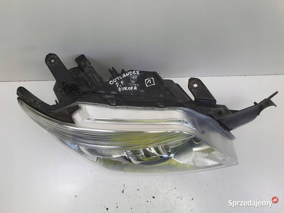 Mitsubishi Outlander I 0306r PRZEDNIA LAMPA osobowe Janów