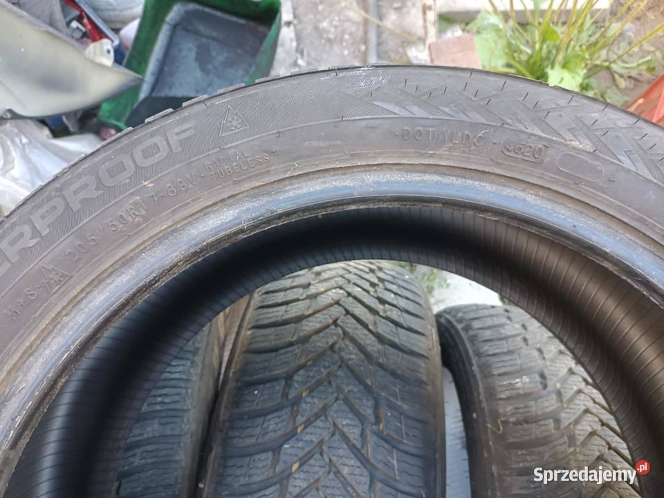 Opony całoroczne NOKIAN 20550 R17 Brzeszcze sprzedam