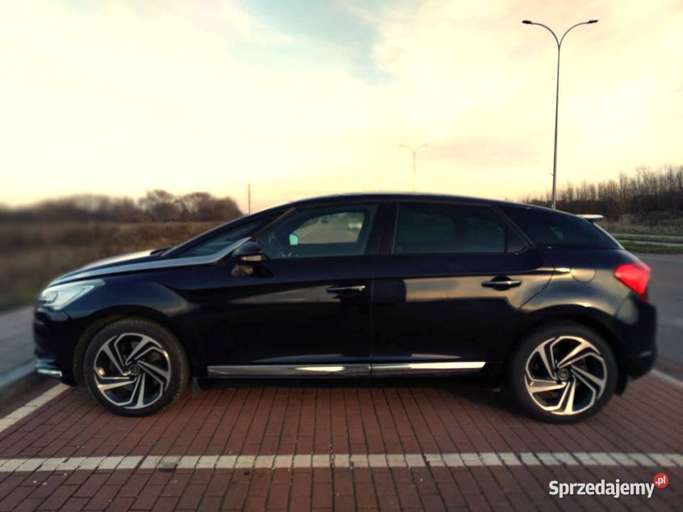 DS5 kupiony w polskim salonie bezwypadkowy DS 5