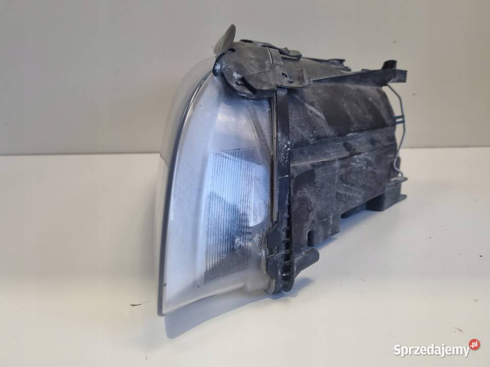 Volvo V70 III XC70 S80 II XENON PRZEDNIA LAMPA