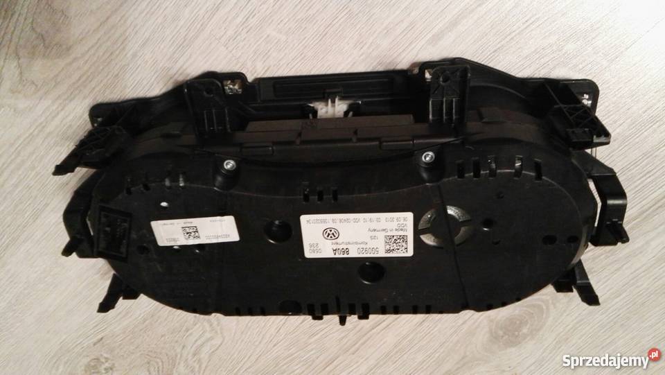 VW GOLF VII PASSAT 15 ZEGAR LICZNIK 5G0920860A Wyposażenie wnętrza Międzychód