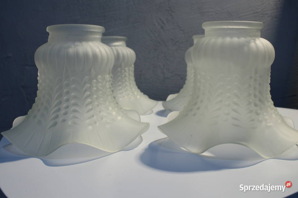 4 stary biały klosz do lampy tulipan