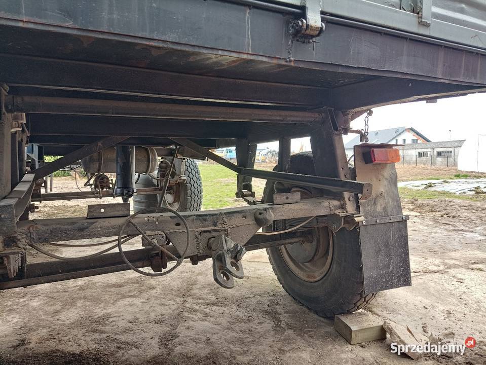 Przyczepa sanok d47 nieuszkodzony Przyczepy rolnicze Piórków