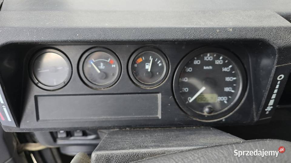 Land Rover Defender 25 Nowy Świętów