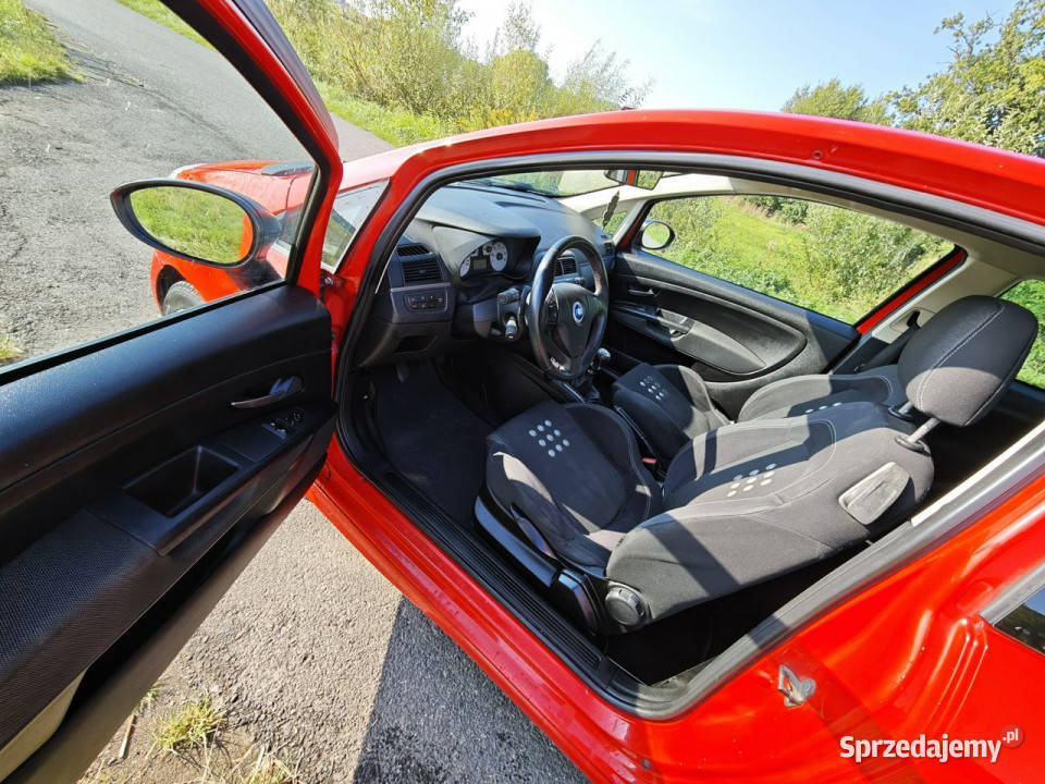 Fiat Grande Punto Fiat Punto Sport 19 JTD czerwony Rząśnik
