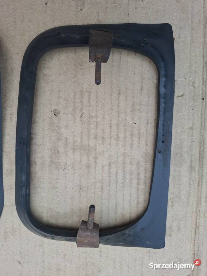 Zewnętrzne ramki reflektorów przednich Fiat 126p Strzelce Opolskie