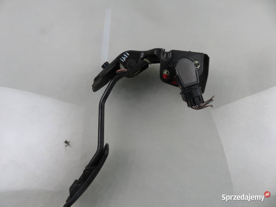 POTENCJOMETR GAZU TOYOTA COROLLA E12 20 D4D